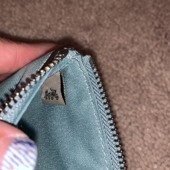 💠 Coach Wristlet 💠 - Picture 8 of 13